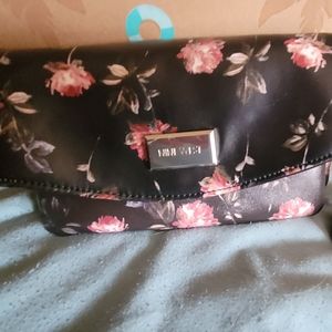 Nine West Floral Wristlet